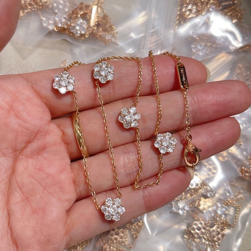 Vca Necklaces